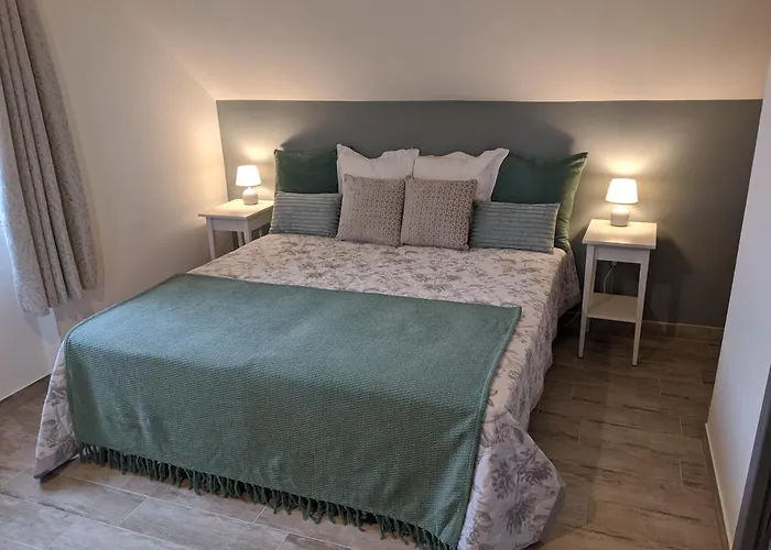 Domaine De Fleurie Bed & Breakfast 3*