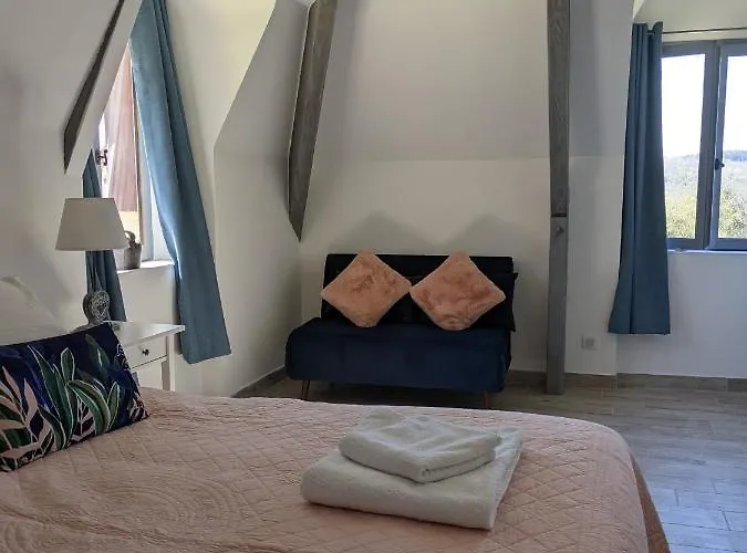 Domaine De Fleurie 3* Tursac