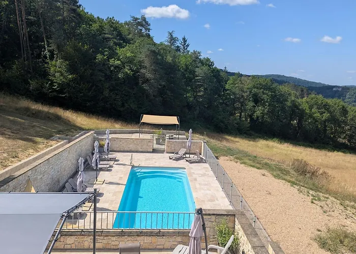 Domaine De Fleurie Bed & Breakfast 3*